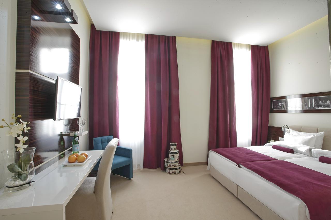 Hotel Theater Belgrade Garni Luaran gambar